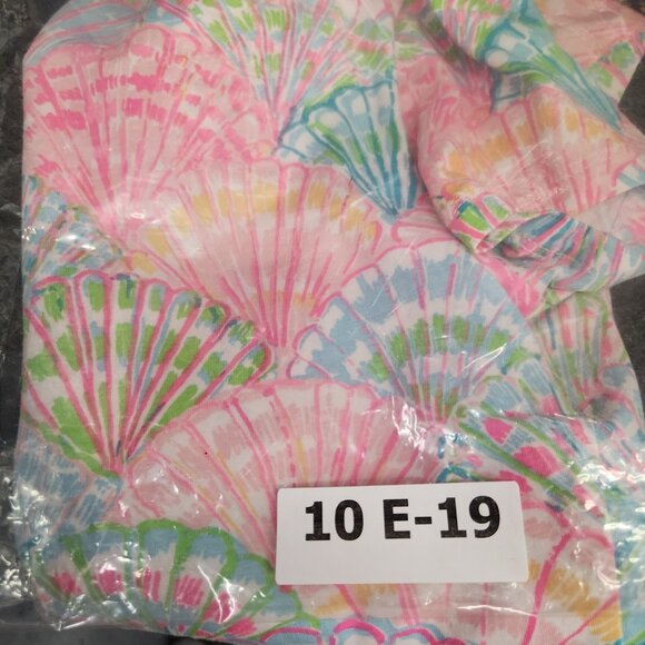 Lilly Pulitzer Michele V-Neck T-Shirt Size XS Top Oh Shello Shells Old Money - Picture 10 of 10